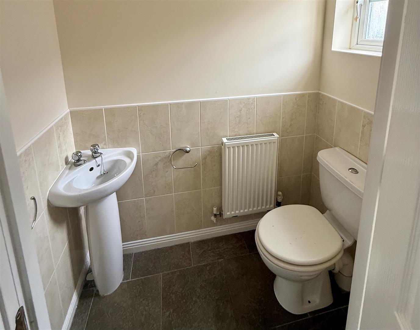 Porth Y Gar, Llanelli, SA14 9TJ